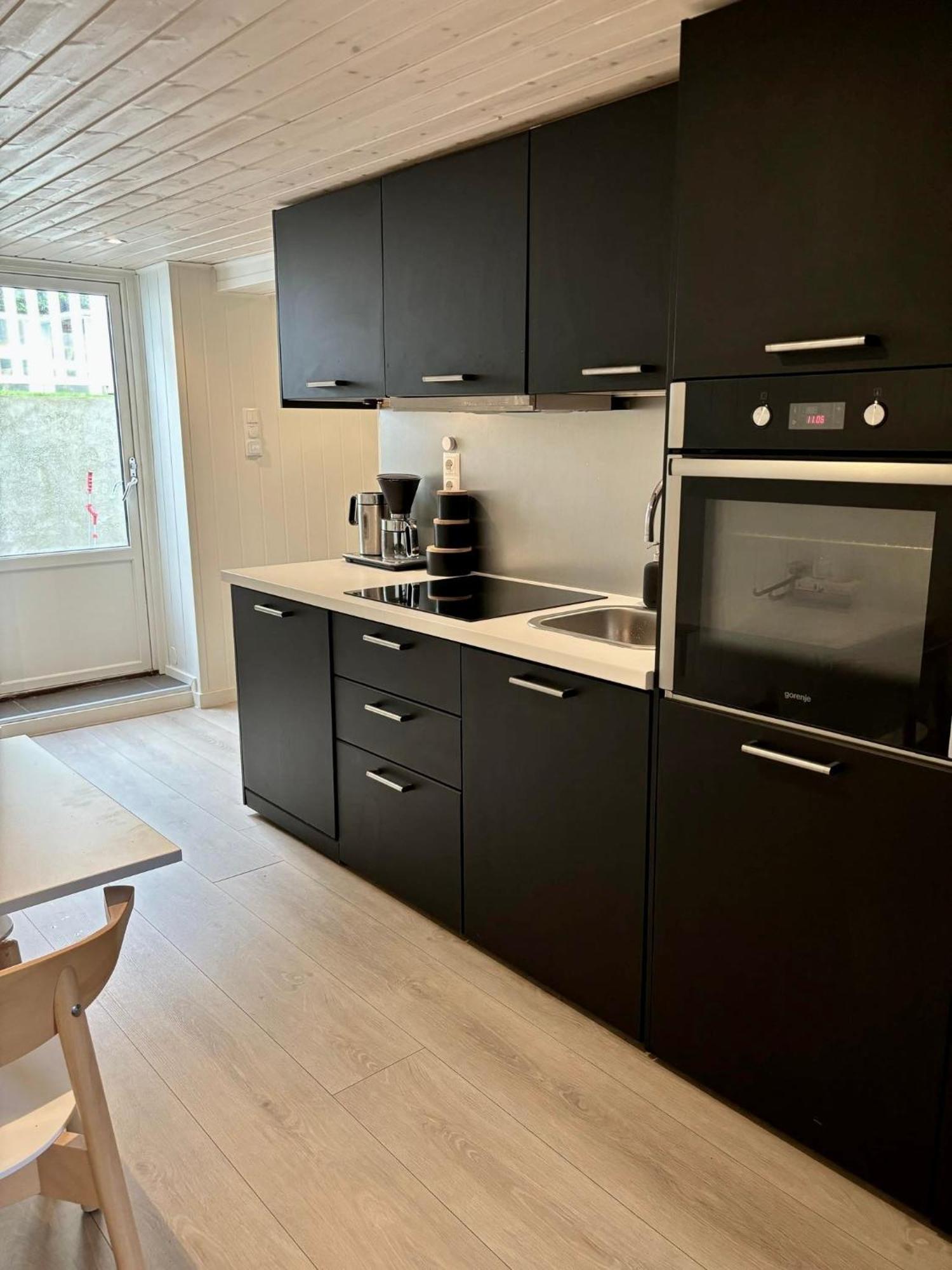 Down Town Apartment With Outside Area In Villa คริสเตียนซานด์ ภายนอก รูปภาพ
